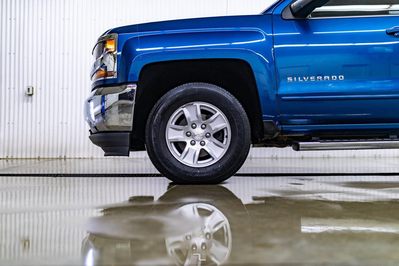 2018 Chevrolet Silverado 1500 4x4 Crew Cab LT BCam Red Deer AB
