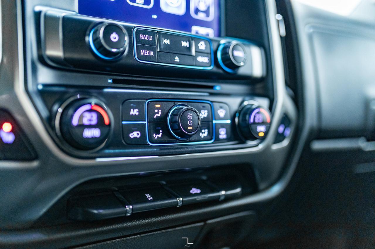 2018 Chevrolet Silverado 1500 4x4 Crew Cab LT BCam Red Deer AB