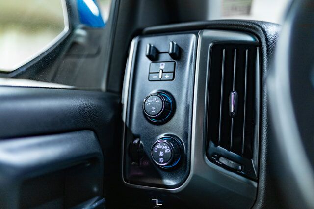 2018 Chevrolet Silverado 1500 4x4 Crew Cab LT BCam Red Deer AB