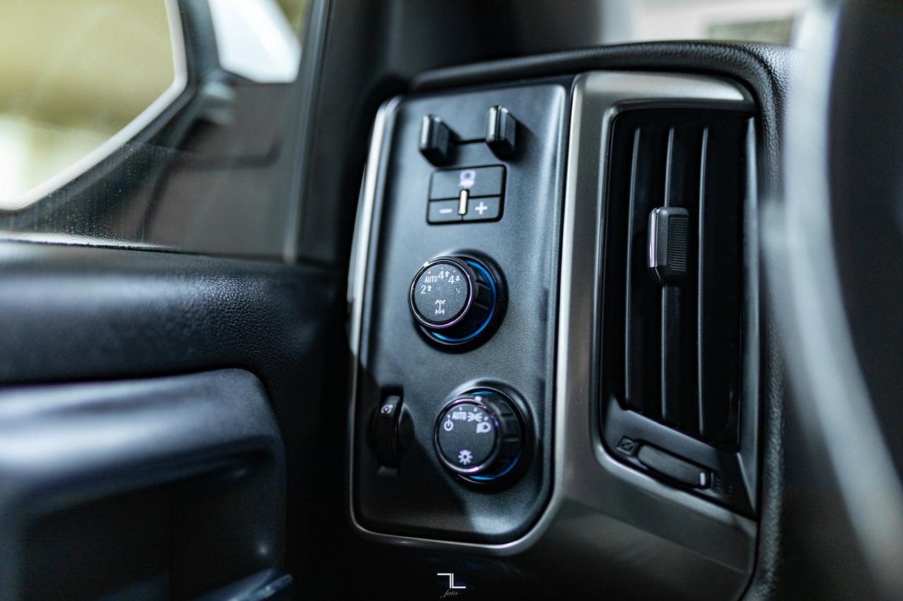 2018 Chevrolet Silverado 1500 4x4 Crew Cab LT BCam Red Deer AB