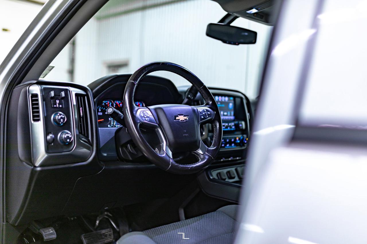 2018 Chevrolet Silverado 1500 4x4 Crew Cab LT BCam Red Deer AB