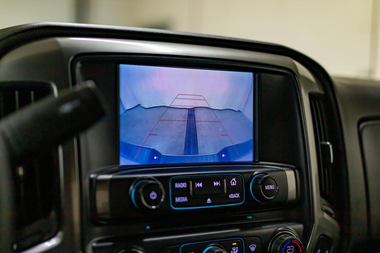 2018 Chevrolet Silverado 1500 4x4 Crew Cab LT Big 10 BCam Red Deer AB