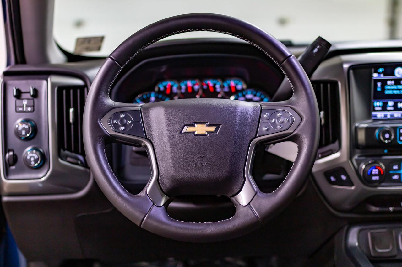 2018 Chevrolet Silverado 1500 4x4 Crew Cab LT Big 10 BCam Red Deer AB