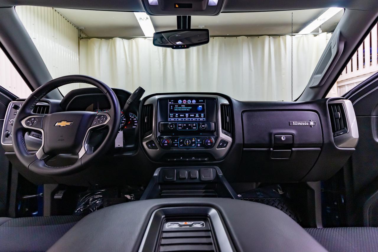 2018 Chevrolet Silverado 1500 4x4 Crew Cab LT Big 10 BCam Red Deer AB