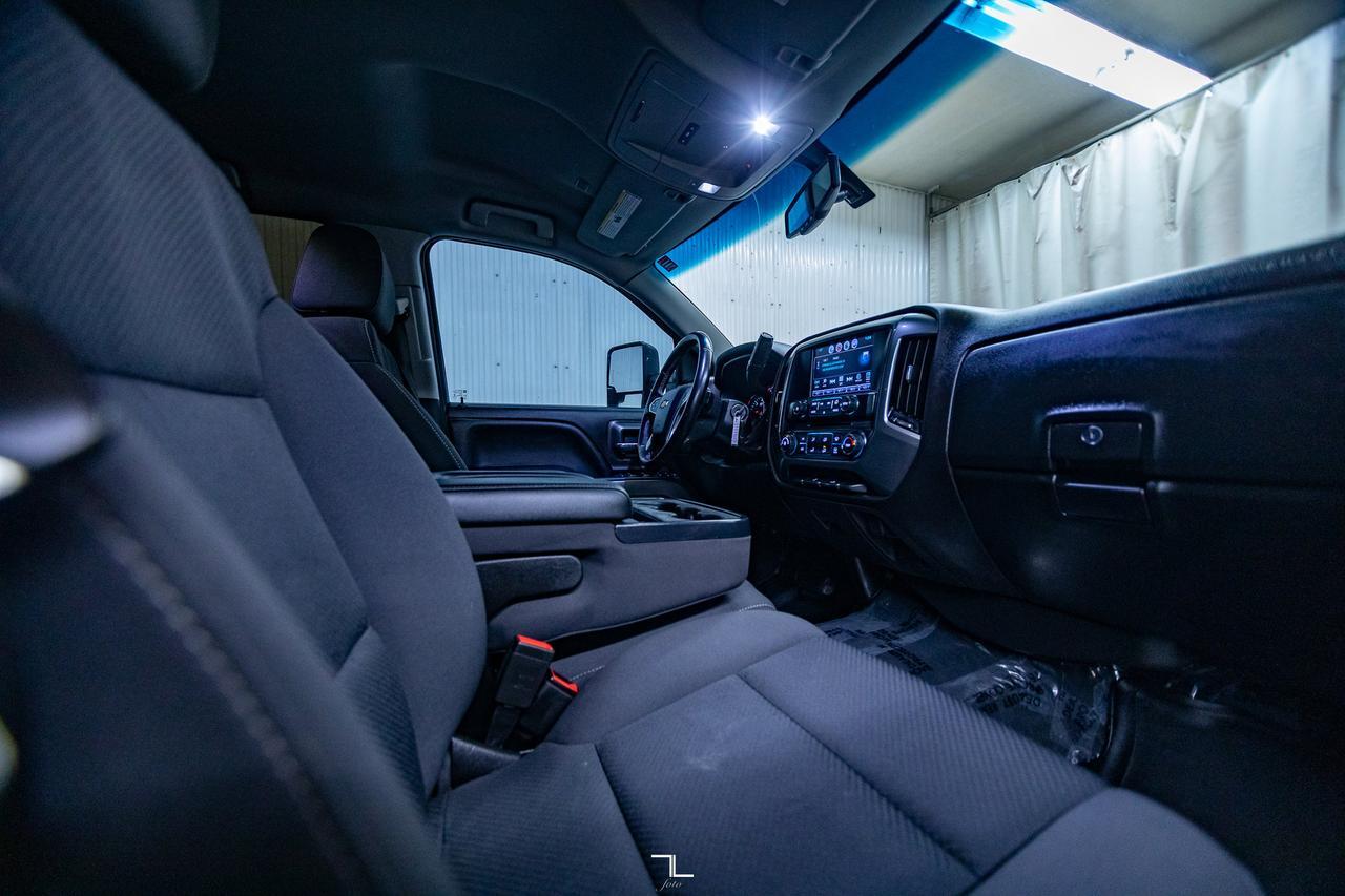 2018 Chevrolet Silverado 1500 4x4 Crew Cab LT Lift Kit BCam Red Deer AB