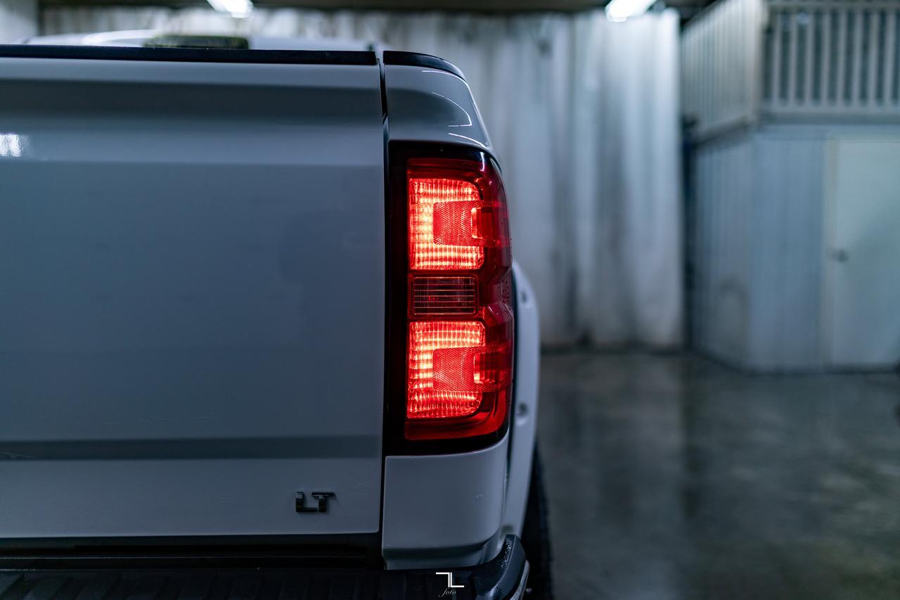 2018 Chevrolet Silverado 1500 4x4 Crew Cab LT Lift Kit BCam Red Deer AB