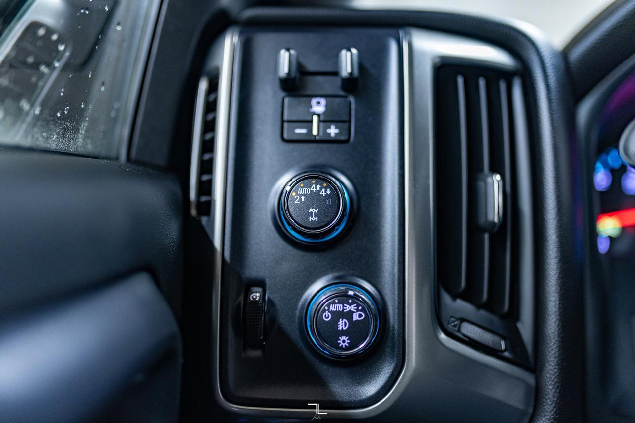 2018 Chevrolet Silverado 1500 4x4 Crew Cab LT Pseat BCam Red Deer AB