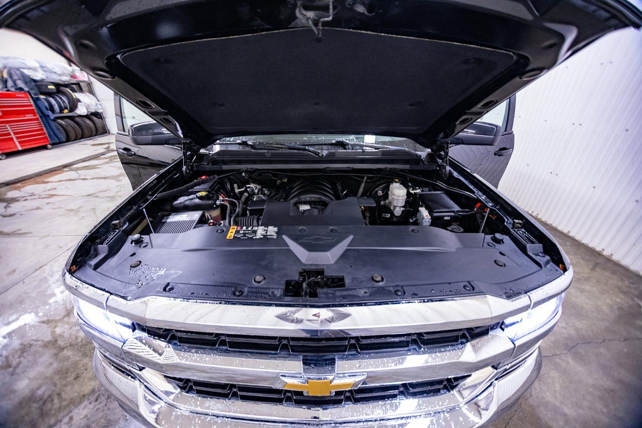 2018 Chevrolet Silverado 1500 4x4 Crew Cab LT Pseat BCam Red Deer AB