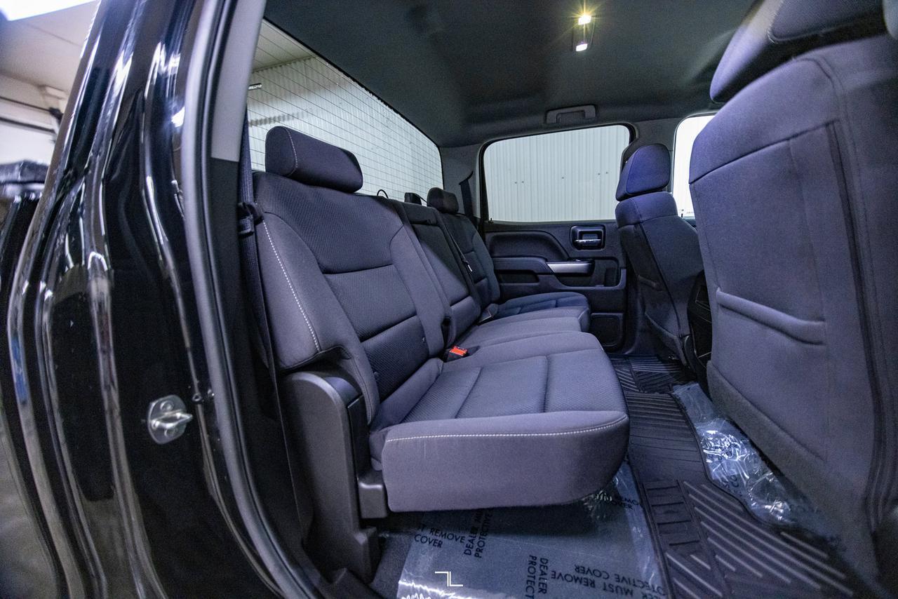 2018 Chevrolet Silverado 1500 4x4 Crew Cab LT Pseat BCam Red Deer AB
