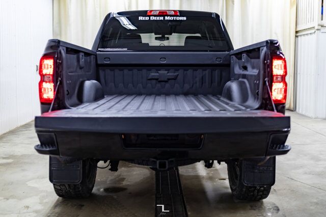 2018 Chevrolet Silverado 1500 4x4 Crew Cab LT Z71 BCam 6&quot; Lift Fuel Wheels Red Deer AB