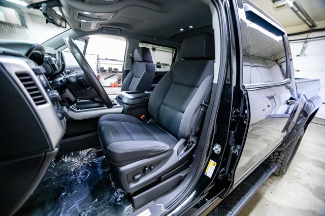 2018 Chevrolet Silverado 1500 4x4 Crew Cab LT Z71 BCam 6&quot; Lift Fuel Wheels Red Deer AB