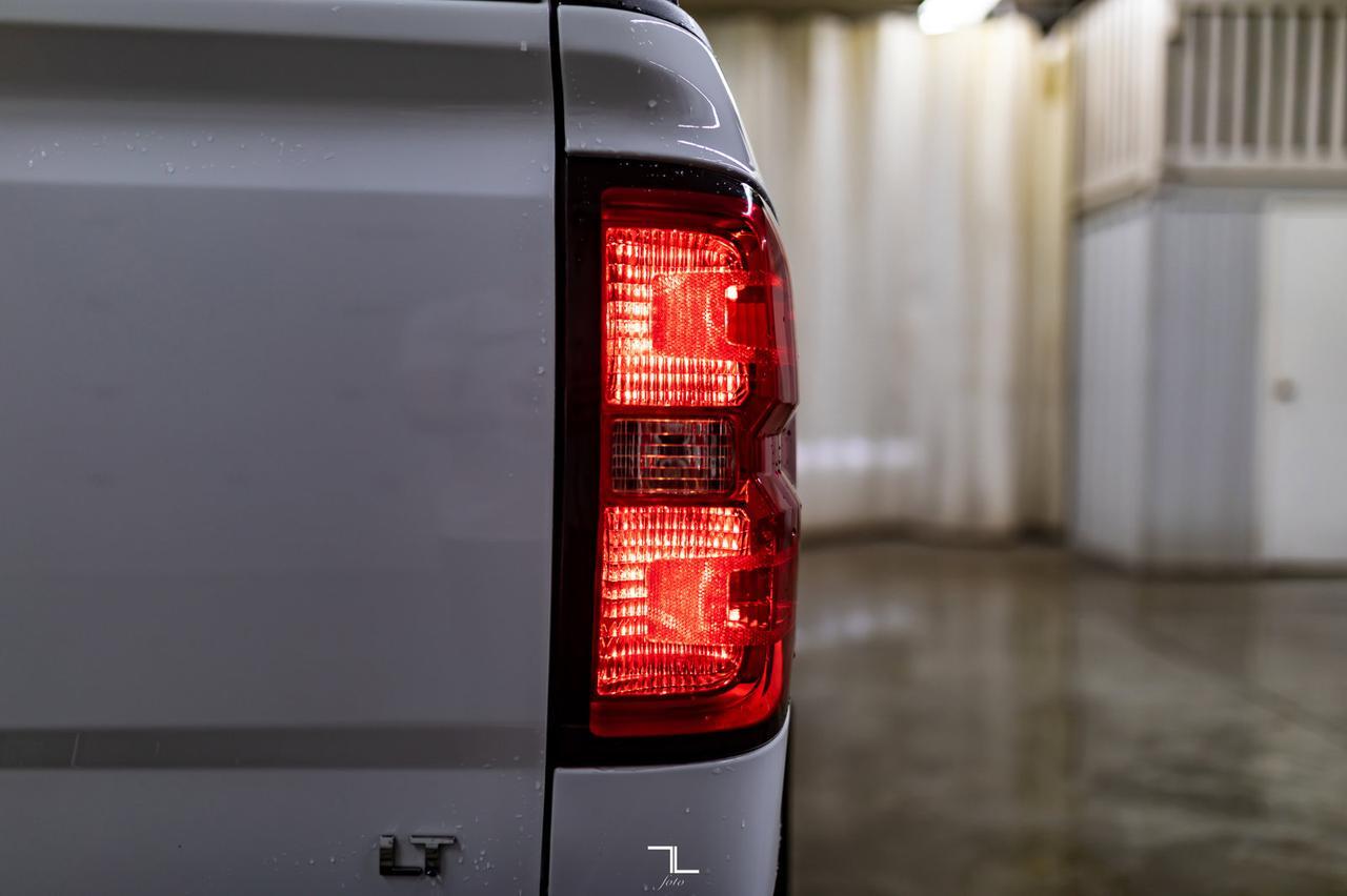 2018 Chevrolet Silverado 1500 4x4 Crew Cab LT Z71 BCam Red Deer AB