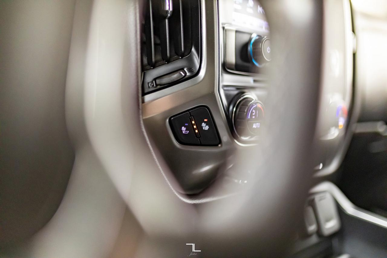 2018 Chevrolet Silverado 1500 4x4 Crew Cab LT Z71 BCam Red Deer AB