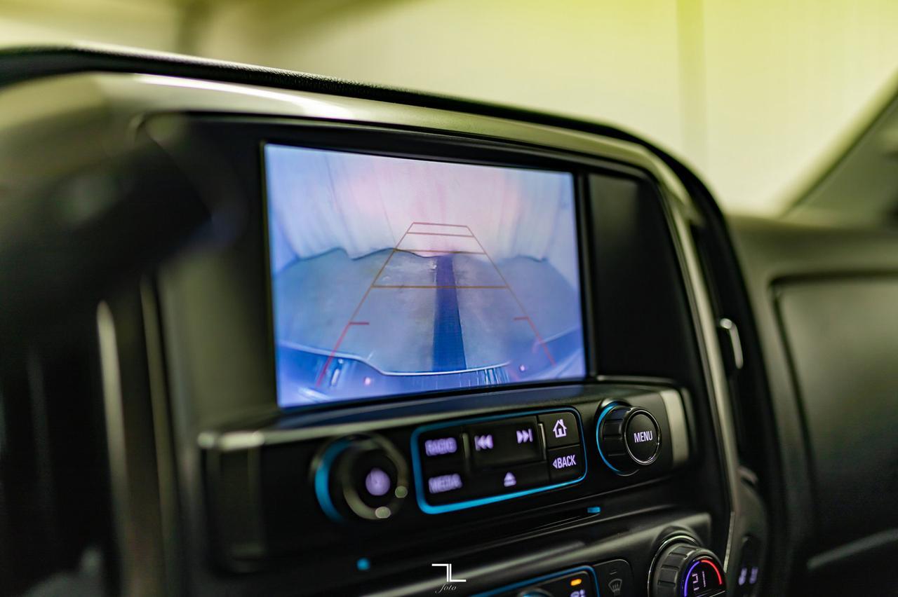 2018 Chevrolet Silverado 1500 4x4 Crew Cab LT Z71 BCam Red Deer AB