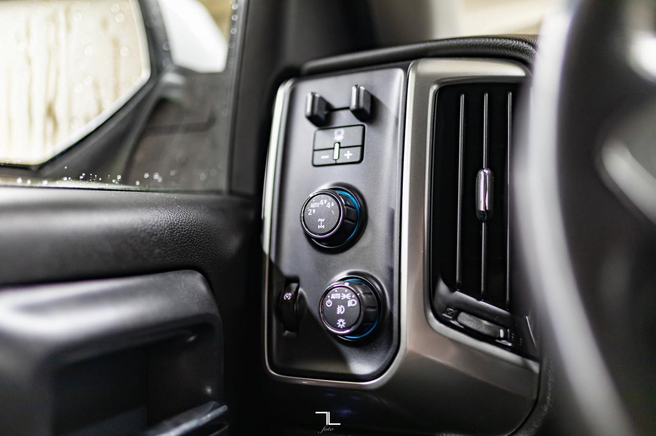 2018 Chevrolet Silverado 1500 4x4 Crew Cab LT Z71 BCam Red Deer AB