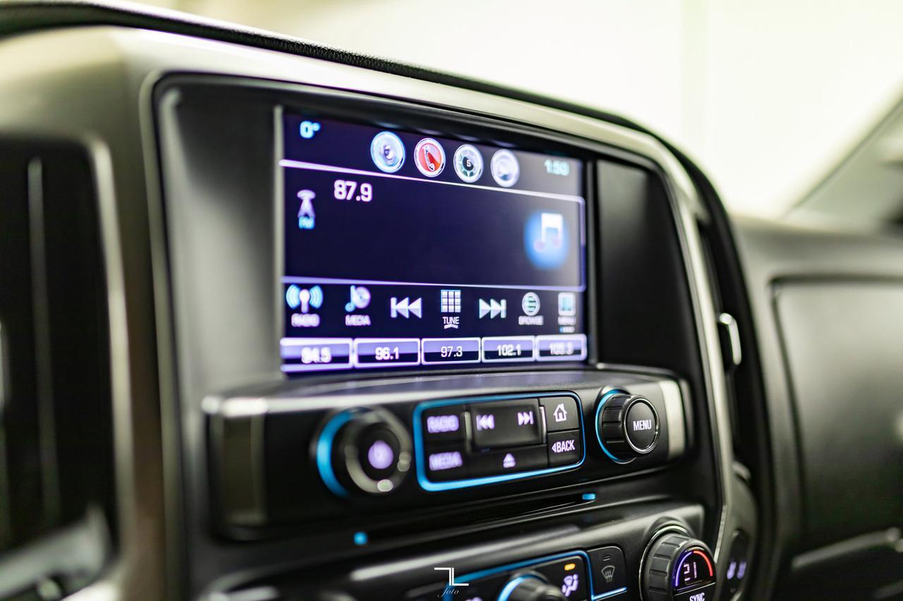 2018 Chevrolet Silverado 1500 4x4 Crew Cab LT Z71 BCam Red Deer AB