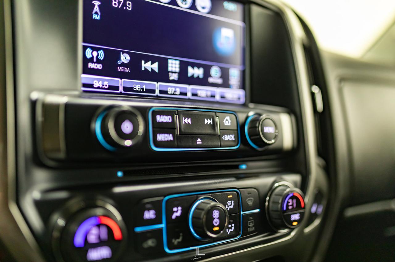 2018 Chevrolet Silverado 1500 4x4 Crew Cab LT Z71 BCam Red Deer AB