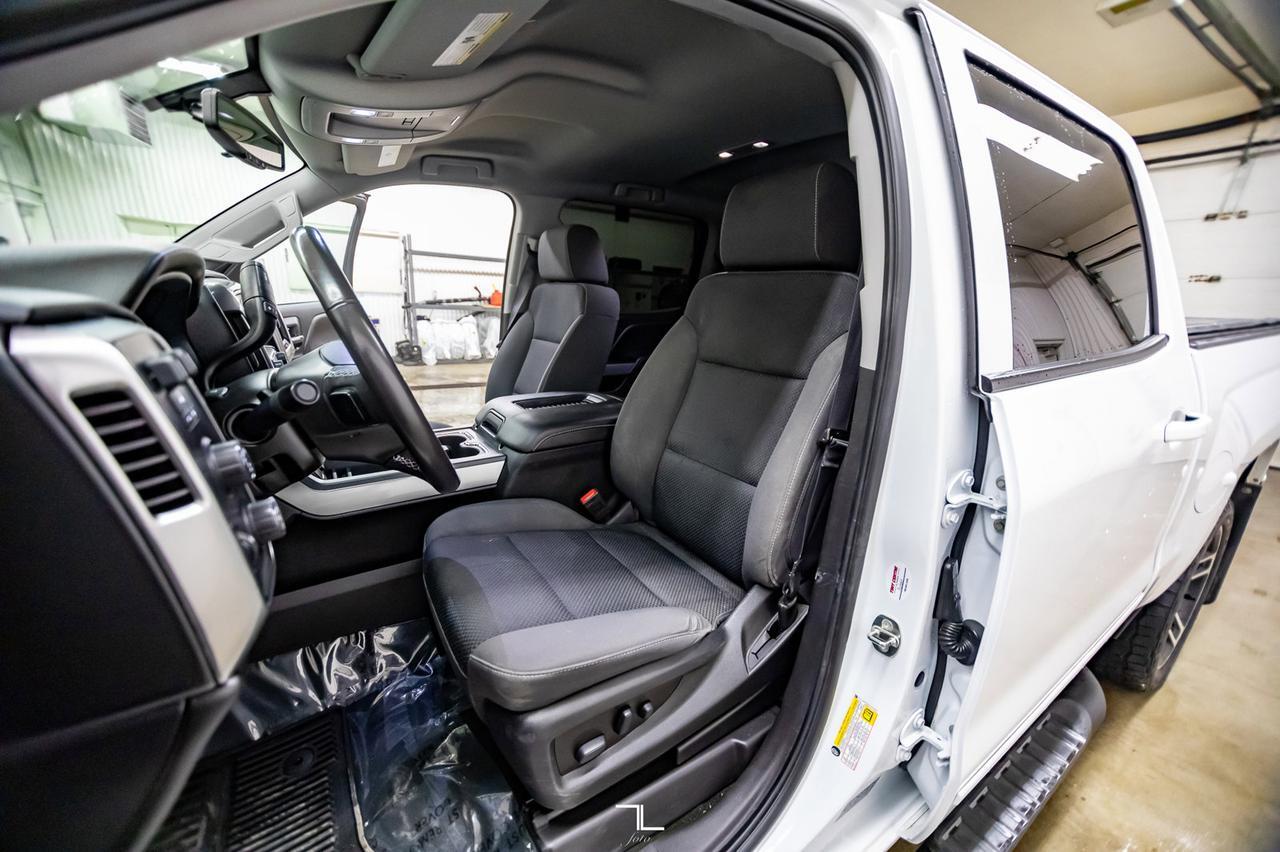 2018 Chevrolet Silverado 1500 4x4 Crew Cab LT Z71 BCam Red Deer AB