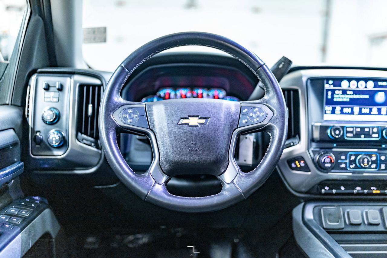 2018 Chevrolet Silverado 1500 4x4 Crew Cab LT Z71 BCam Red Deer AB