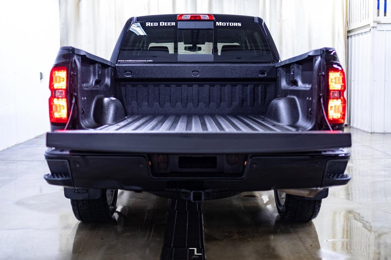 2018 Chevrolet Silverado 1500 4x4 Crew Cab LT Z71 BCam Red Deer AB