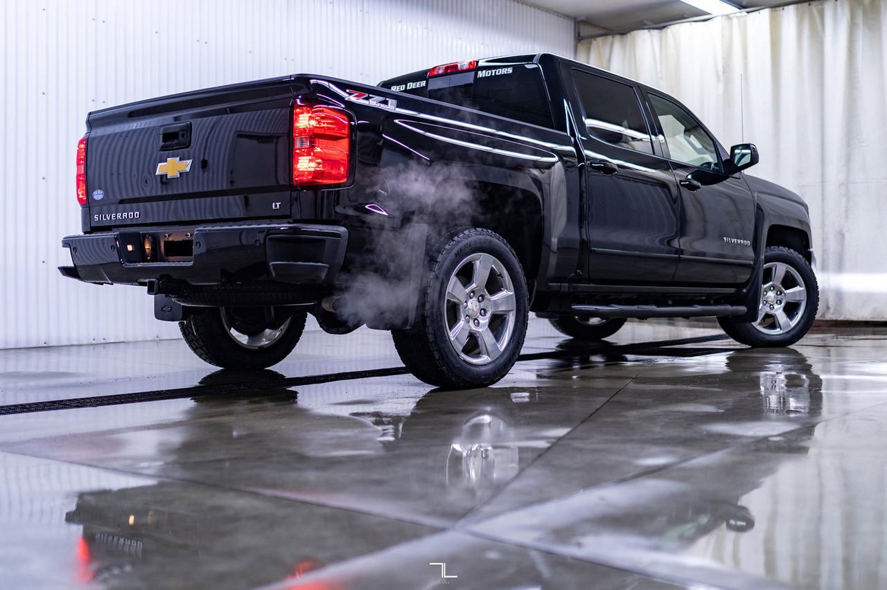 2018 Chevrolet Silverado 1500 4x4 Crew Cab LT Z71 BCam Red Deer AB