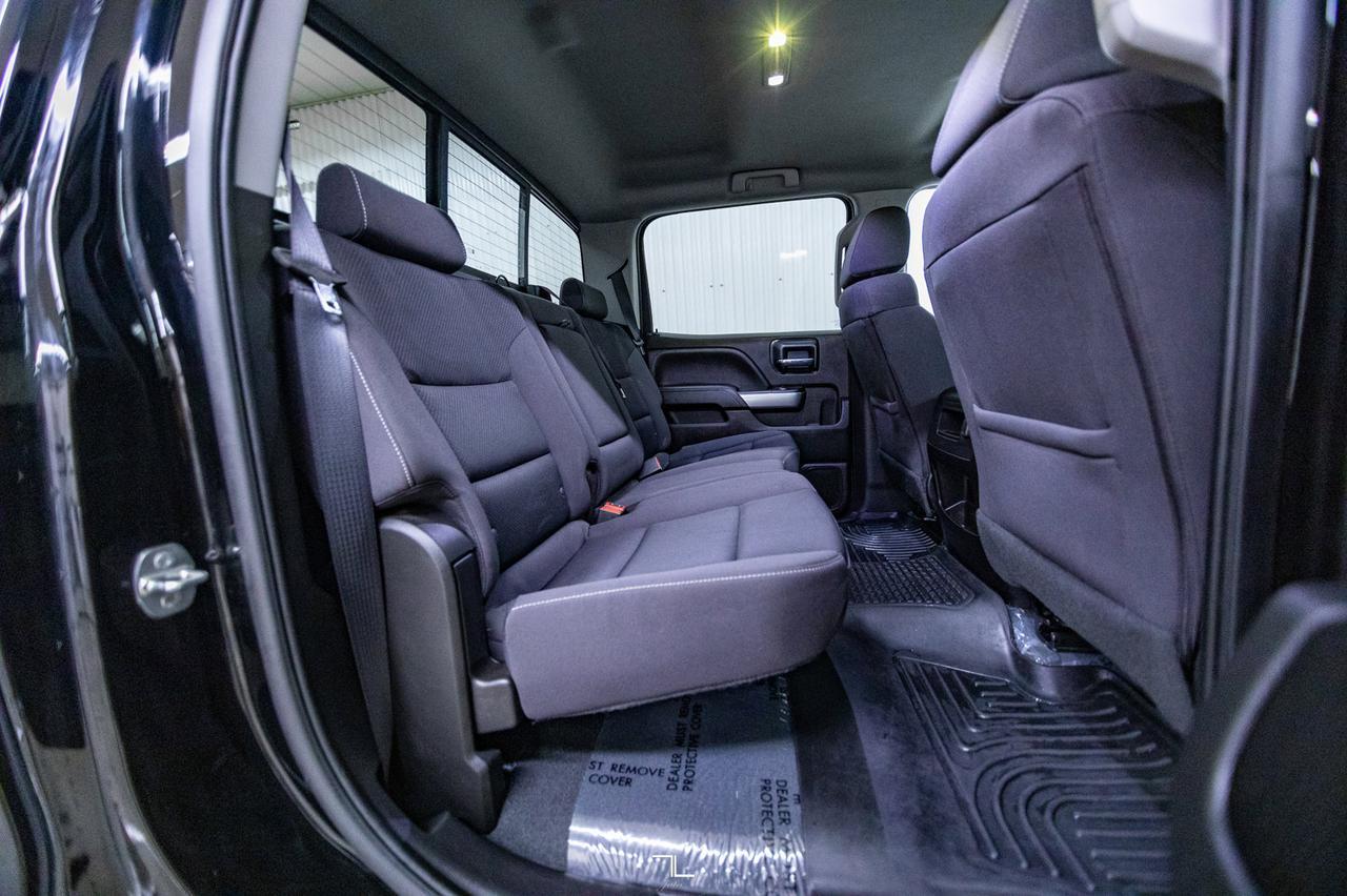 2018 Chevrolet Silverado 1500 4x4 Crew Cab LT Z71 BCam Red Deer AB