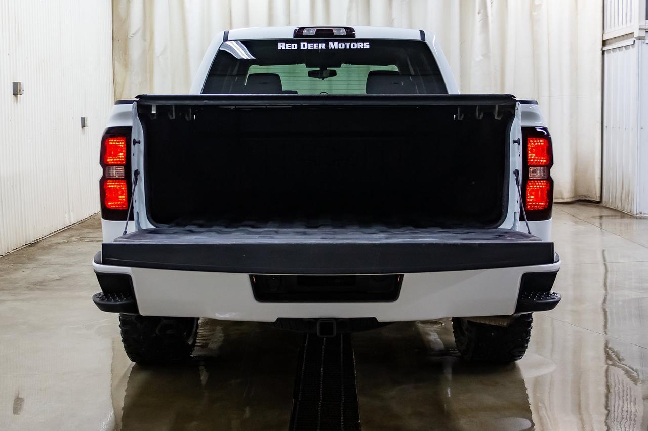 2018 Chevrolet Silverado 1500 4x4 Crew Cab LT Z71 BCam Red Deer AB