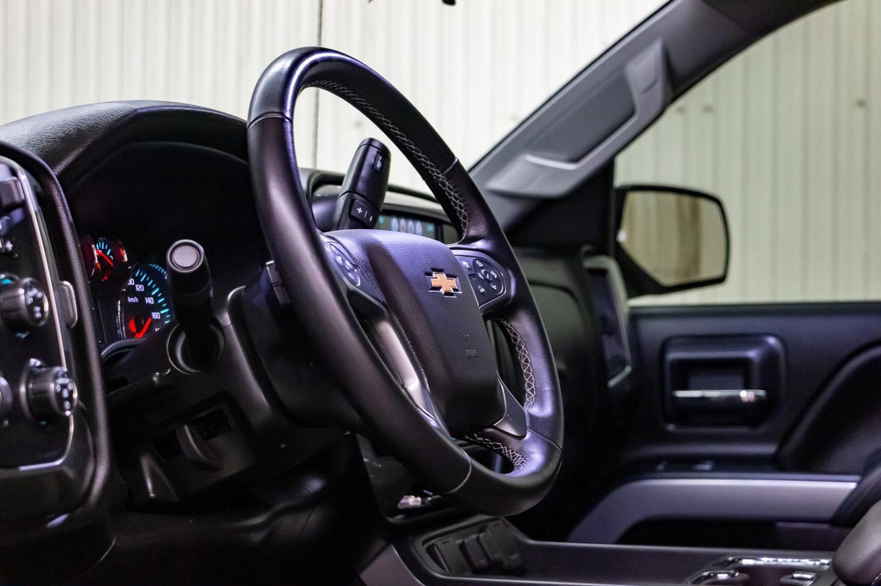 2018 Chevrolet Silverado 1500 4x4 Crew Cab LT Z71 BCam Red Deer AB