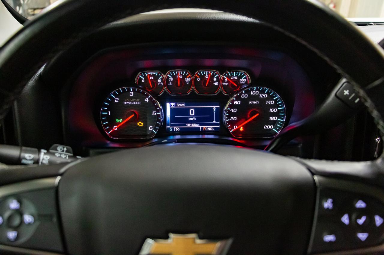 2018 Chevrolet Silverado 1500 4x4 Crew Cab LT Z71 BCam Red Deer AB