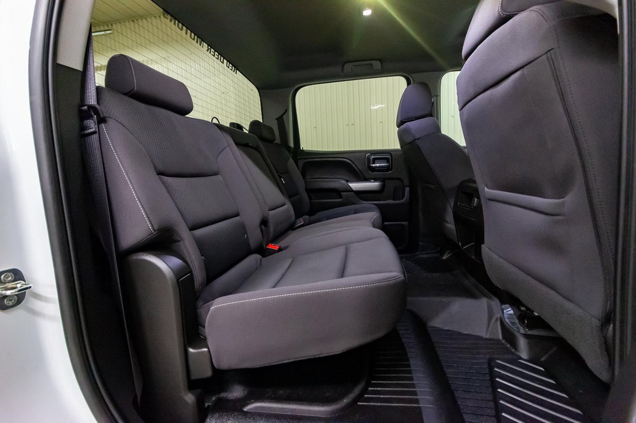 2018 Chevrolet Silverado 1500 4x4 Crew Cab LT Z71 BCam Red Deer AB