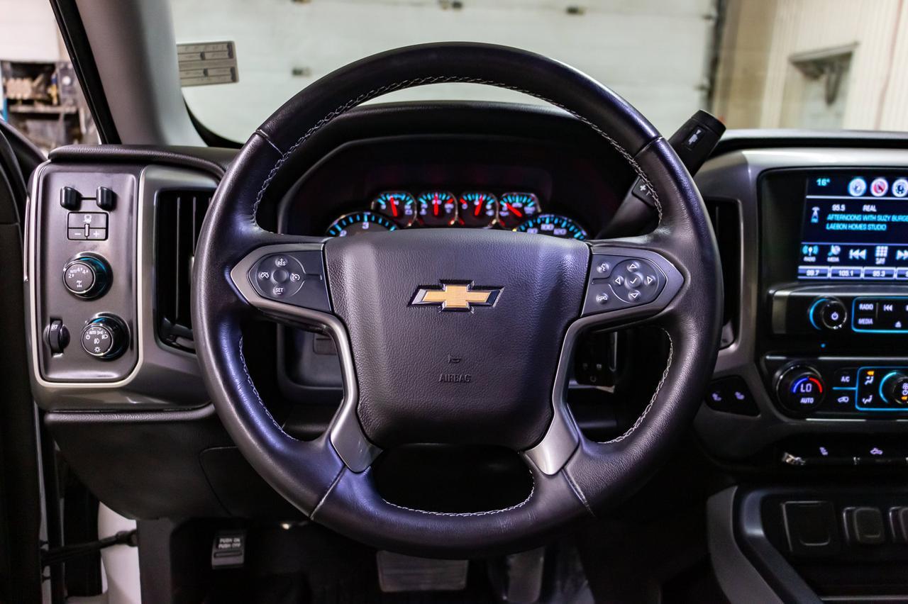 2018 Chevrolet Silverado 1500 4x4 Crew Cab LT Z71 BCam Red Deer AB