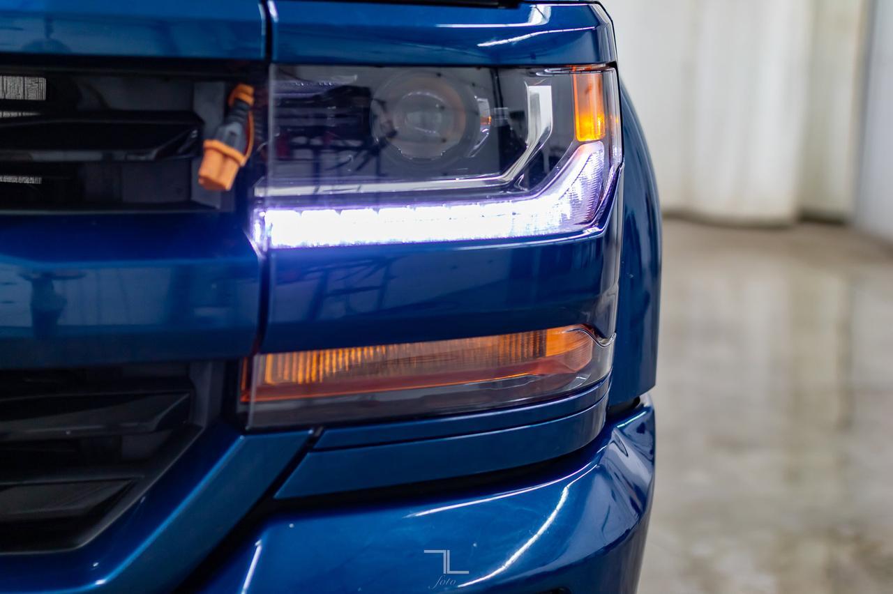 2018 Chevrolet Silverado 1500 4x4 Crew Cab LT Z71 BCam Red Deer AB