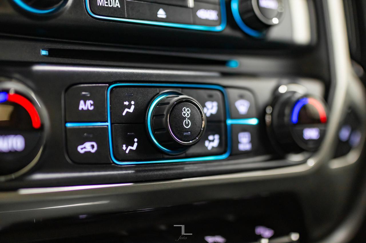 2018 Chevrolet Silverado 1500 4x4 Crew Cab LT Z71 BCam Red Deer AB