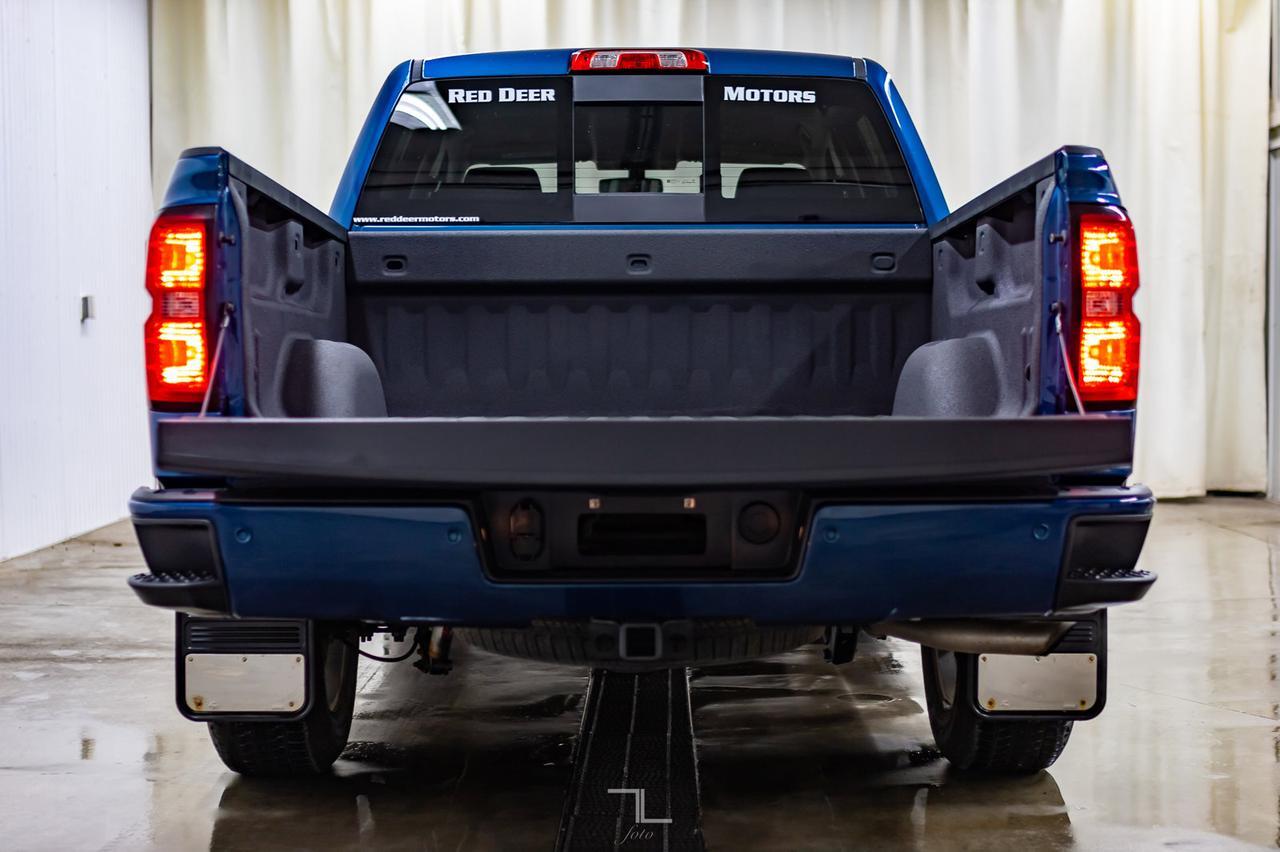 2018 Chevrolet Silverado 1500 4x4 Crew Cab LT Z71 BCam Red Deer AB