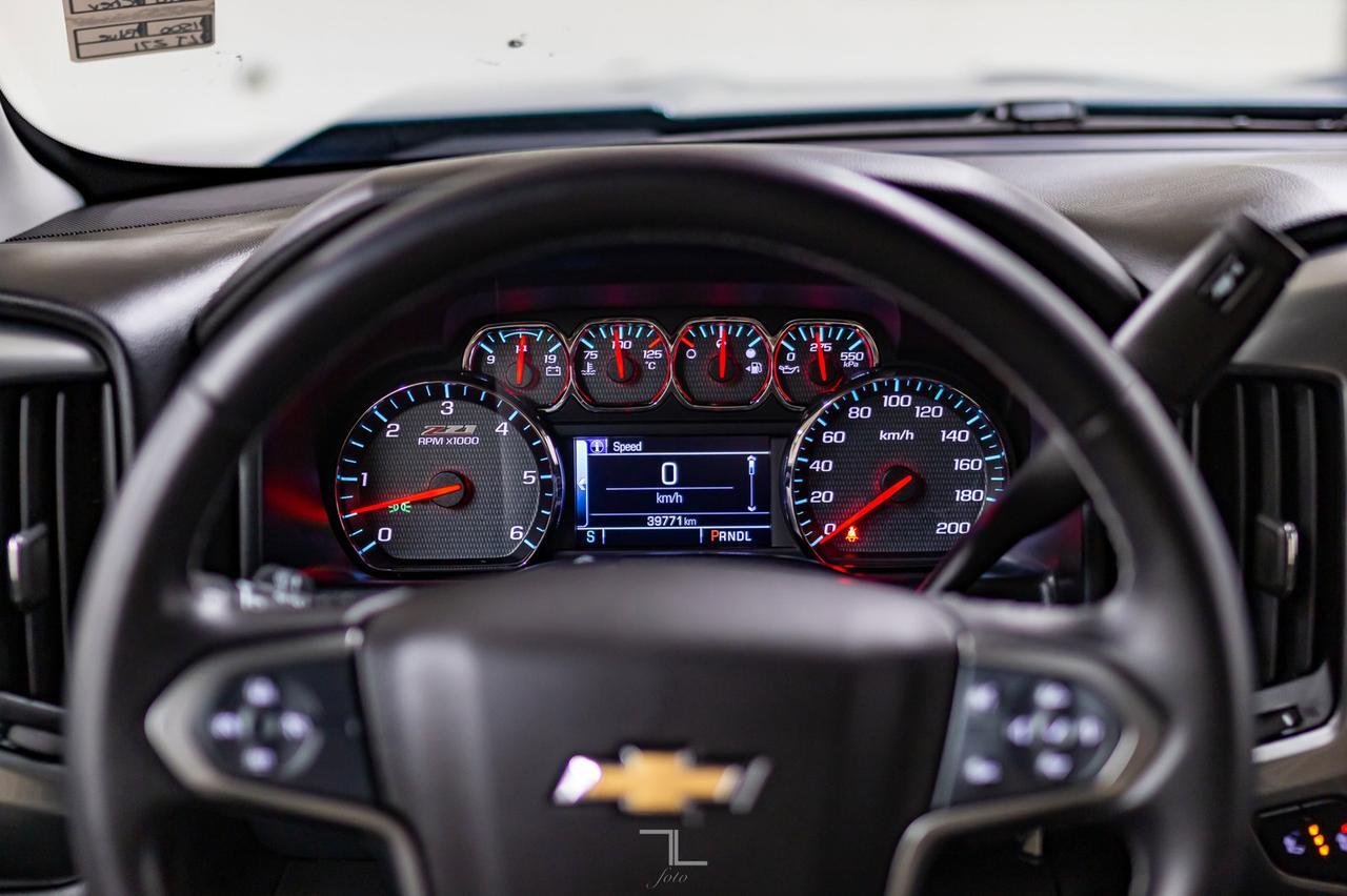 2018 Chevrolet Silverado 1500 4x4 Crew Cab LT Z71 BCam Red Deer AB