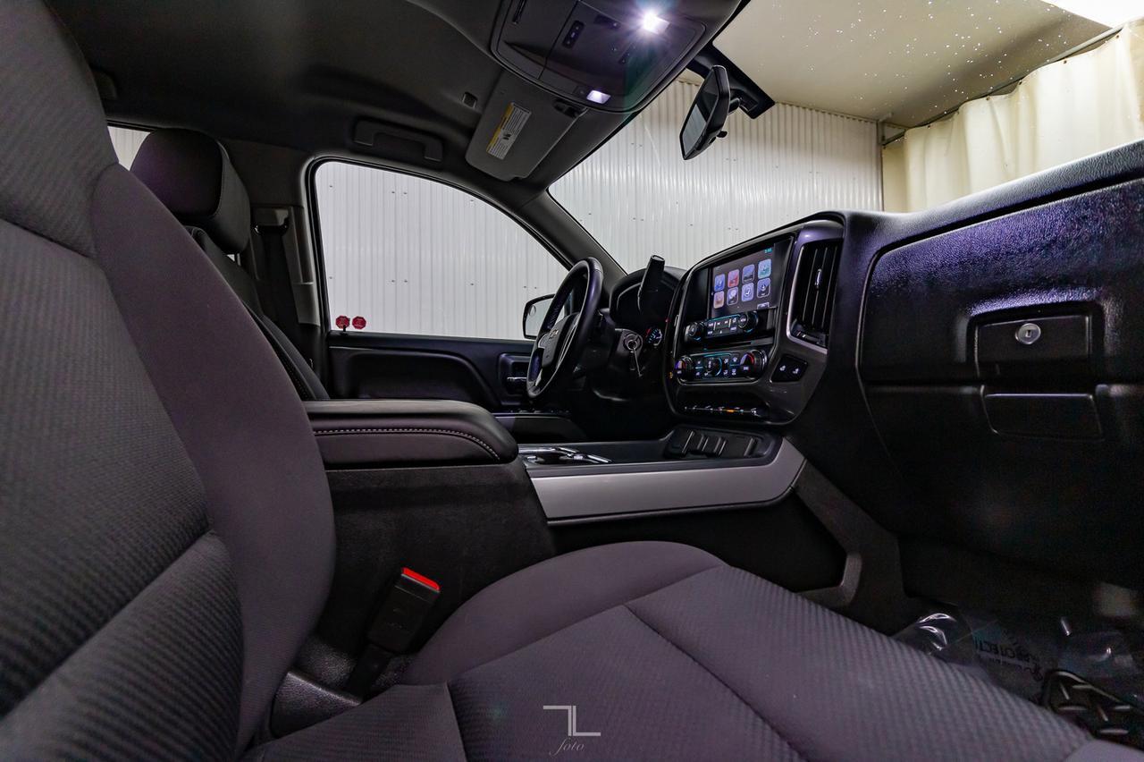 2018 Chevrolet Silverado 1500 4x4 Crew Cab LT Z71 BCam Red Deer AB