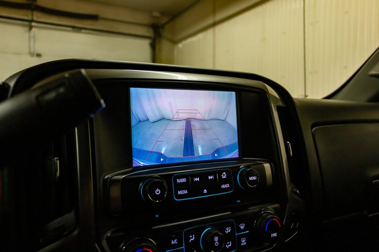 2018 Chevrolet Silverado 1500 4x4 Crew Cab LT Z71 BCam Red Deer AB