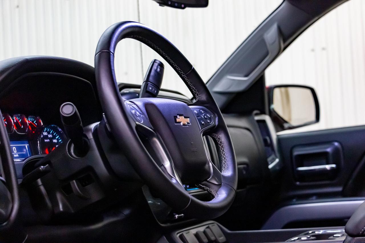 2018 Chevrolet Silverado 1500 4x4 Crew Cab LT Z71 BCam Red Deer AB