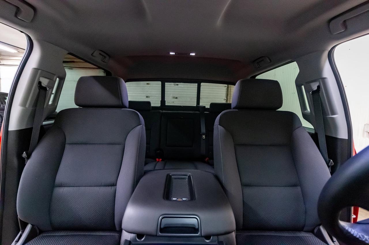 2018 Chevrolet Silverado 1500 4x4 Crew Cab LT Z71 BCam Red Deer AB