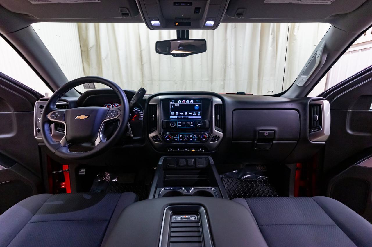 2018 Chevrolet Silverado 1500 4x4 Crew Cab LT Z71 BCam Red Deer AB