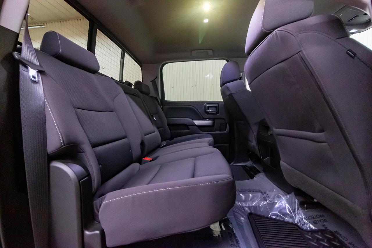 2018 Chevrolet Silverado 1500 4x4 Crew Cab LT Z71 BCam Red Deer AB