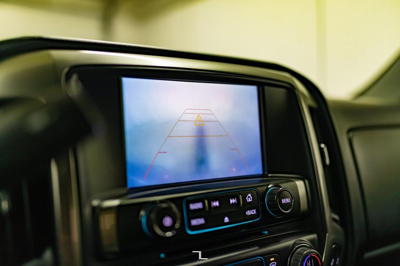 2018 Chevrolet Silverado 1500 4x4 Crew Cab LT Z71 BCam Red Deer AB