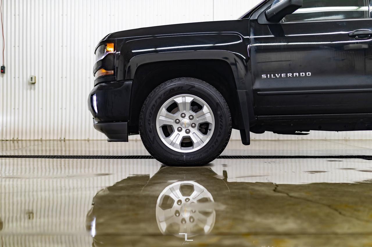 2018 Chevrolet Silverado 1500 4x4 Crew Cab LT Z71 BCam Red Deer AB