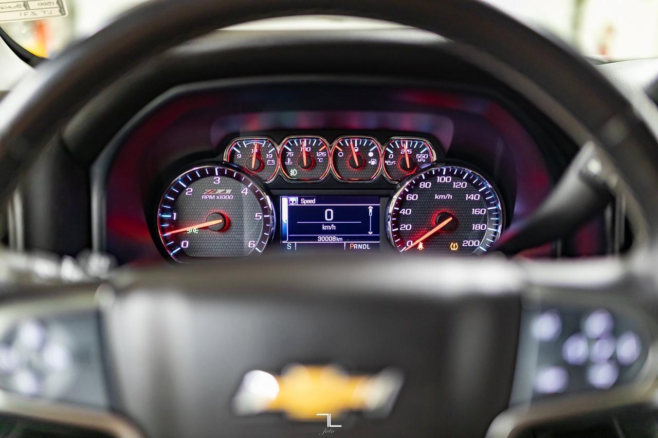 2018 Chevrolet Silverado 1500 4x4 Crew Cab LT Z71 BCam Red Deer AB