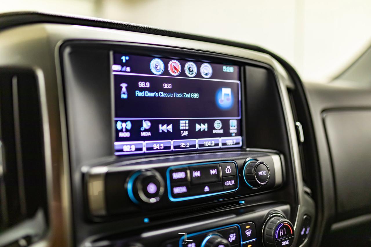 2018 Chevrolet Silverado 1500 4x4 Crew Cab LT Z71 BCam Red Deer AB