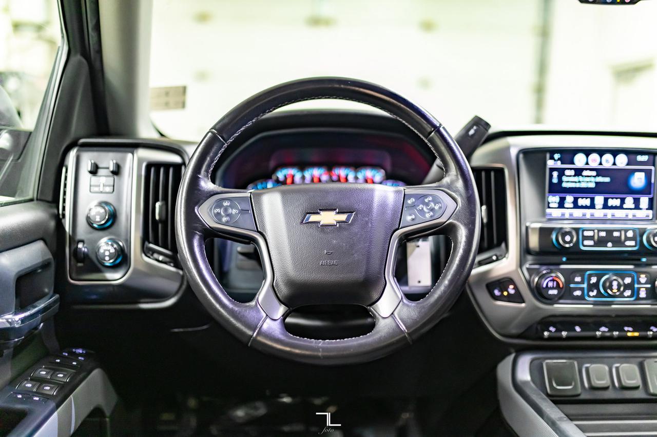 2018 Chevrolet Silverado 1500 4x4 Crew Cab LT Z71 BCam Red Deer AB