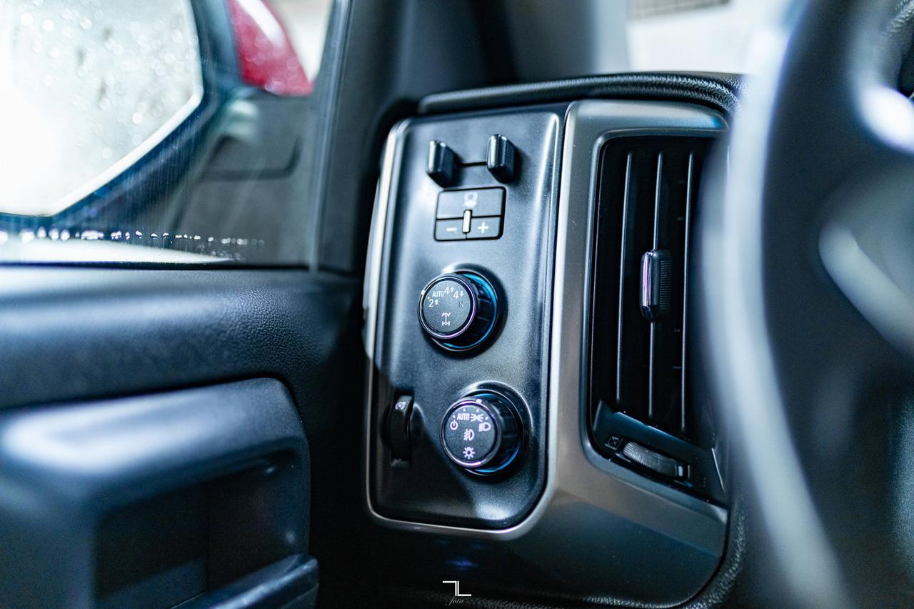 2018 Chevrolet Silverado 1500 4x4 Crew Cab LT Z71 Longbox BCam Red Deer AB