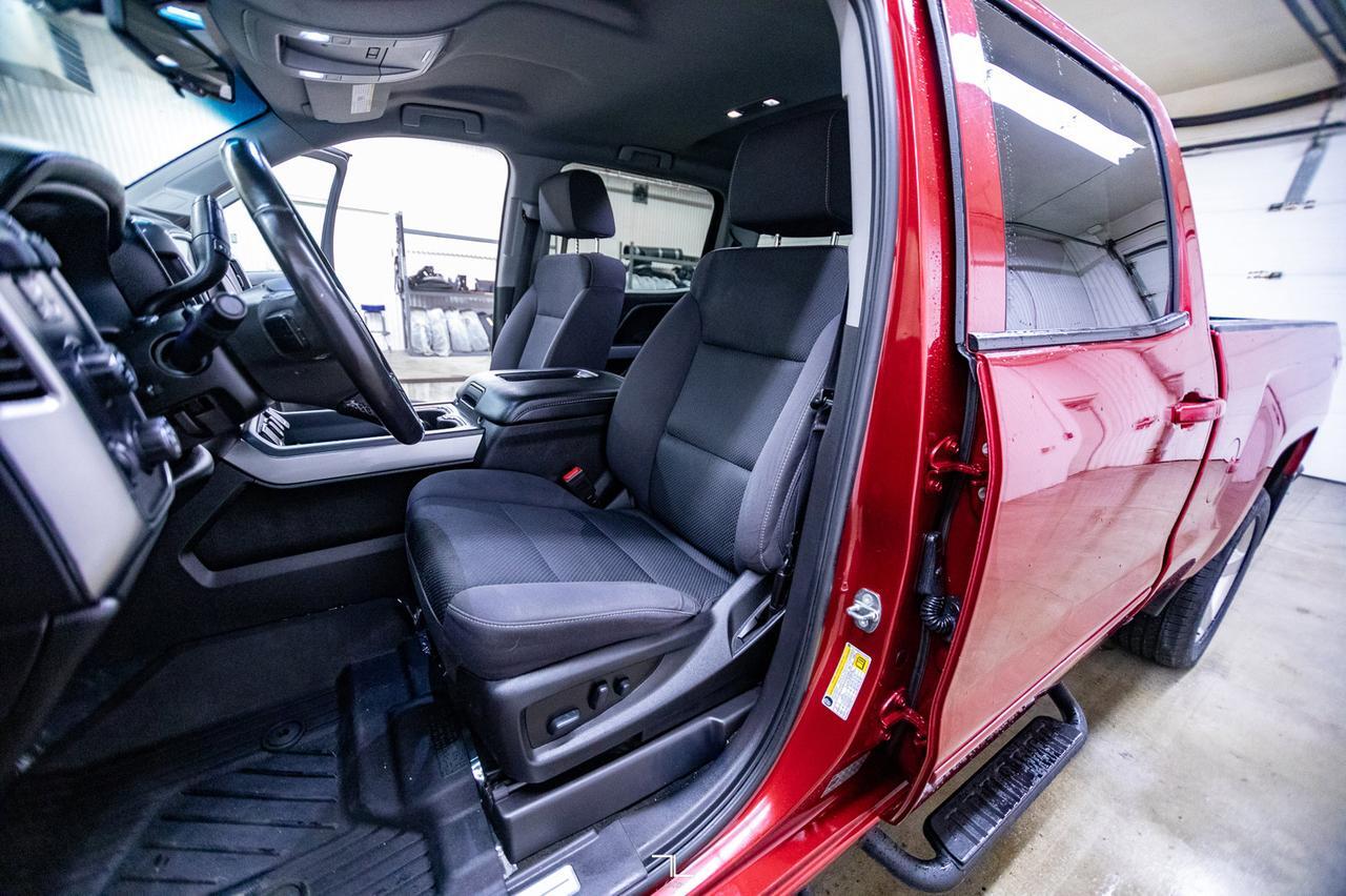 2018 Chevrolet Silverado 1500 4x4 Crew Cab LT Z71 Longbox BCam Red Deer AB