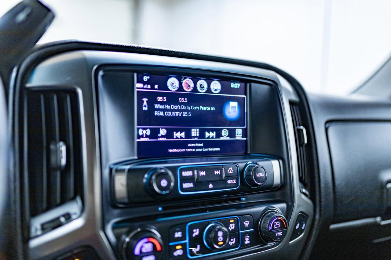 2018 Chevrolet Silverado 1500 4x4 Crew Cab LT Z71 Longbox BCam Red Deer AB