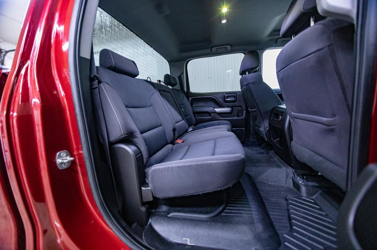 2018 Chevrolet Silverado 1500 4x4 Crew Cab LT Z71 Longbox BCam Red Deer AB